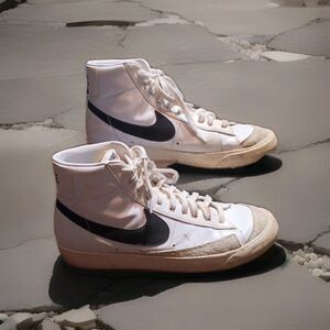Nike Blazer Mid '77 Shoes Mens Size 11 White Black High Top Retro BQ6806-100